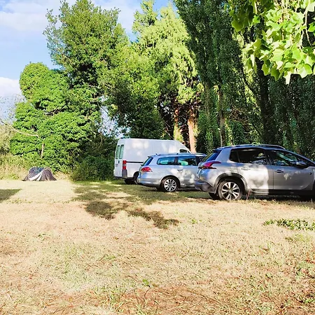 Vieilles Charrues Petit-dejeuner Navette Et Priscine Inclus Dans Le Prix Proche Carhaix Campingplads
